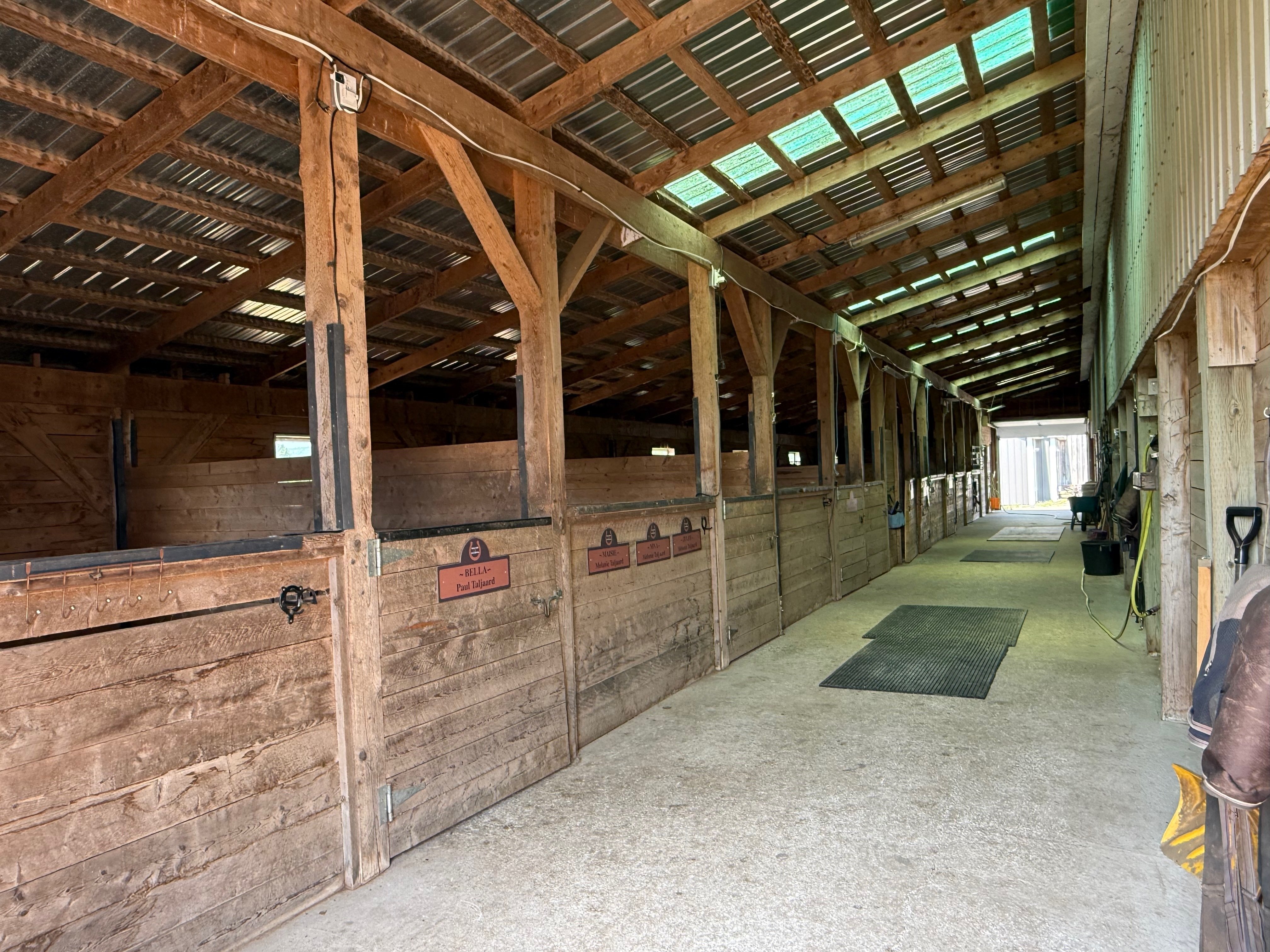 inside-willow-barn.jpg